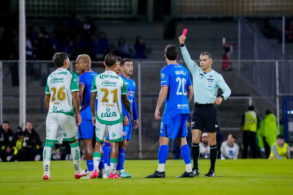 Ramiro Sordo fue expulsado ante Cruz Azul y recibió una fecha de suspensión. (Imago7)