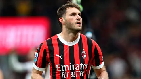 Santiago Giménez fue operado de su tobillo derecho