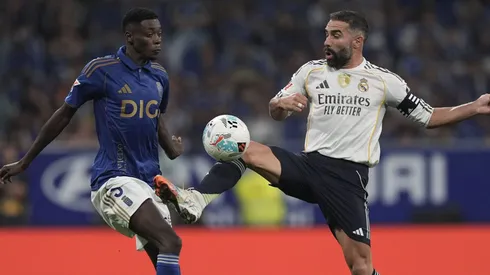 Real Madrid no pudo vestir todo de blanco como es usual cuando juega con el uniforme titular