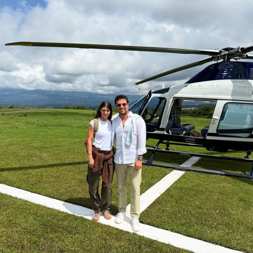 Checo Pérez disfrutando de sus vacaciones (@schecoperez)