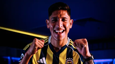 Edson Álvarez todavía no debutará con Fenerbahce.