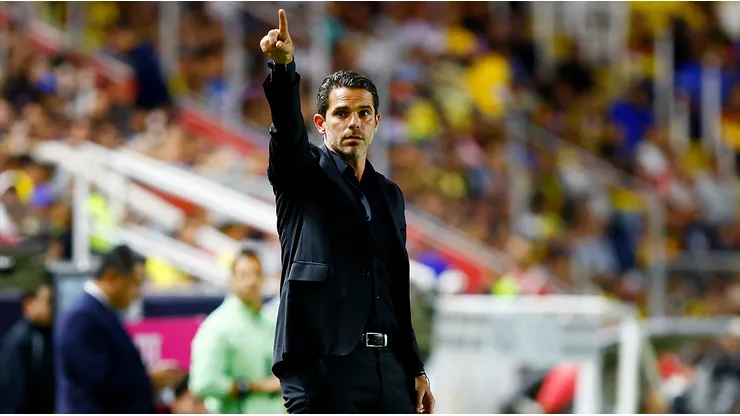 Gago y Necaxa no se retiran del mercado de pases.