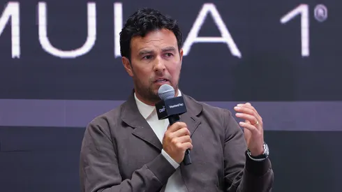 Checo Pérez en su presentación con Cadillac