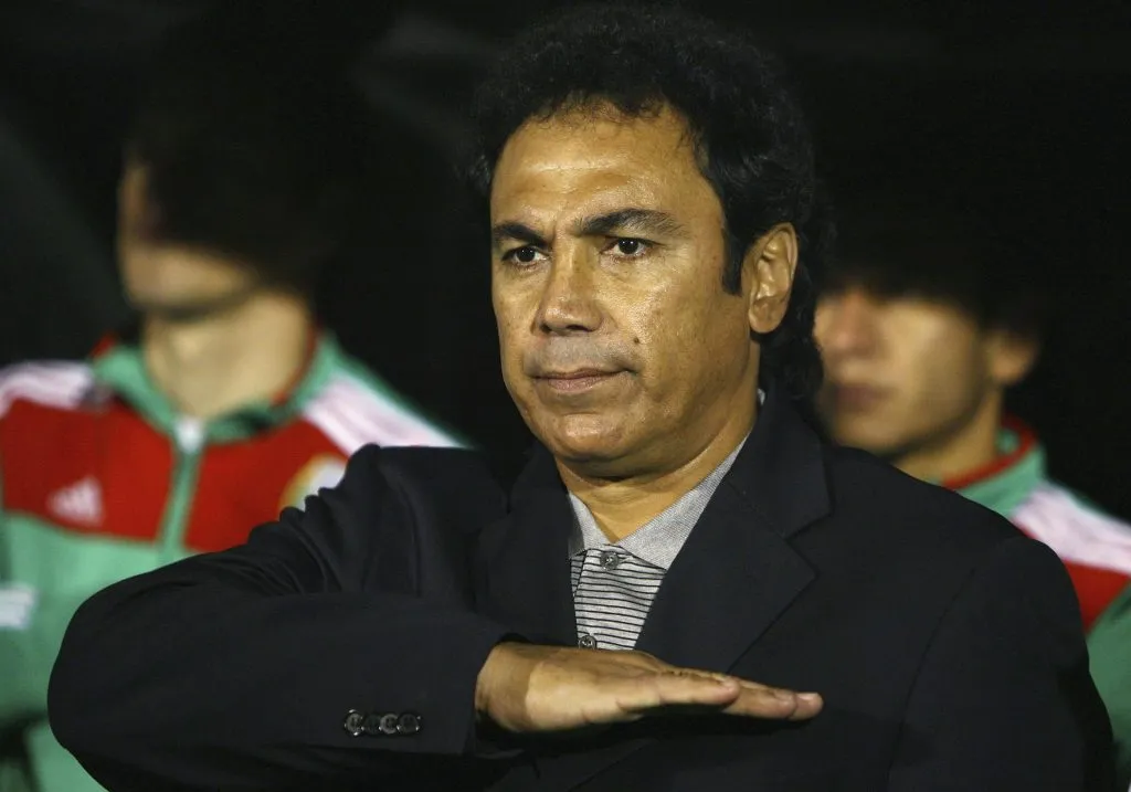 Raúl Jiménez puso a Hugo Sánchez como el mejor mexicano de la historia (Getty Images)