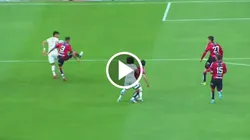 Ruvalcaba le ganó la posición a Ferrareis y definió, pero el gol fue invalidado.