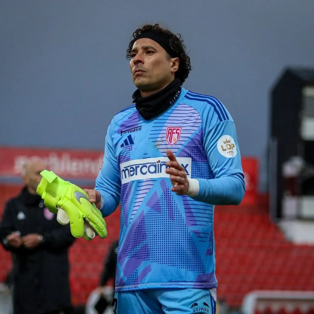 Guillermo Ochoa en el AVS, su último equipo (@yosou