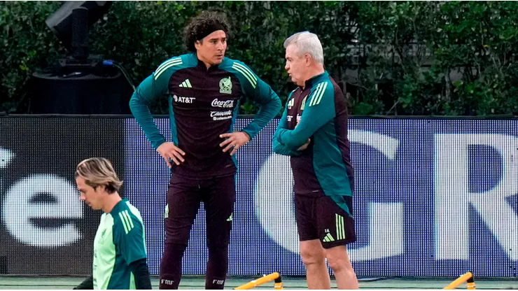 Aguirre mantiene la buena relación con Ochoa.