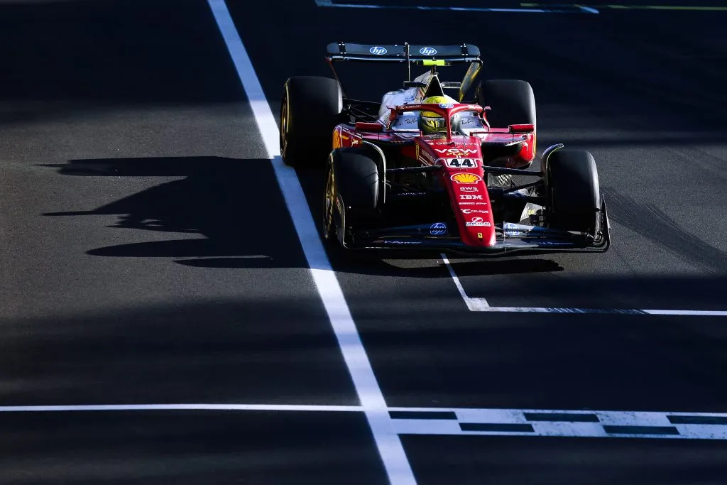 Lewis Hamilton con Ferrari en Monza (GETTY IMAGES)