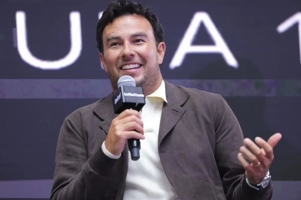 Checo Pérez en la rueda de prensa de Cadillac (GETTY IMAGES)