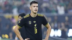 Montes fue expulsado a pocos minutos del final del juego por una falta de último recurso.