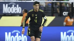 Edson Álvarez podría ser dirigido por un entrenador que fue multicampeón en su carrera