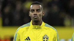 Alexander Isak no es titular con Suecia