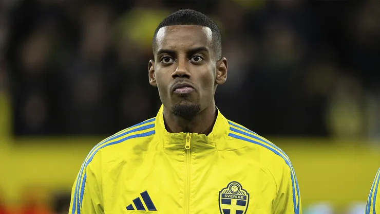 Alexander Isak no es titular con Suecia