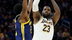 LeBron James con el jugador de Warriors que llegaría a Lakers.