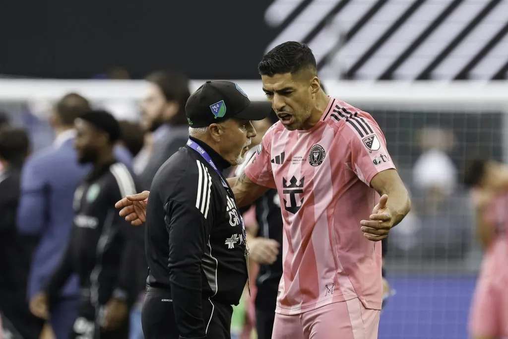 MLS suspendió por tres partidos a Luis Suárez por escupir al director de seguridad de Seattle Sounders en la final de la Leagues Cup. (Getty Images)