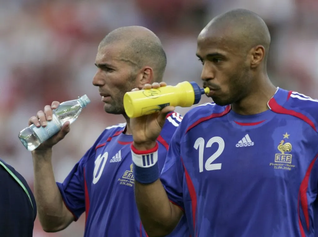 Zinedine Zidane y Thierry Henry en la Copa del Mundo 2006. [Foto: Getty Images]
