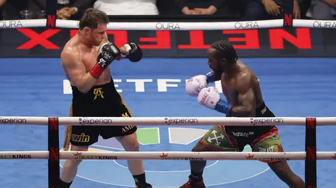La pelea entre Canelo Álvarez y Terence Crawford paralizó al mundo del deporte.