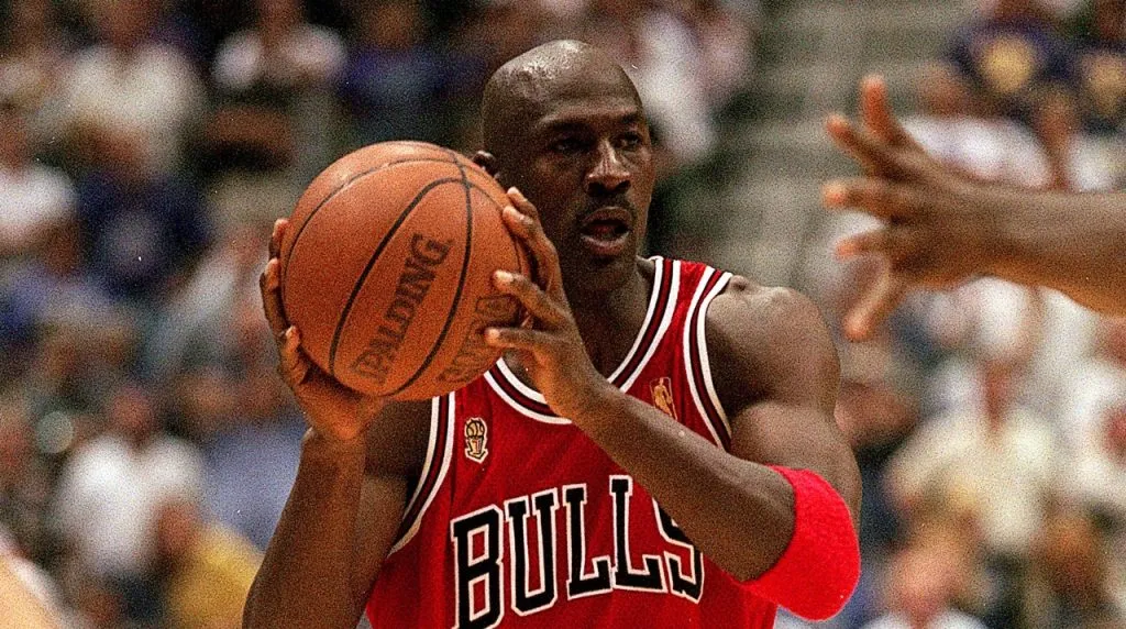 Michael Jordan se retiró con 6 títulos en la NBA. (Foto: Getty Images)