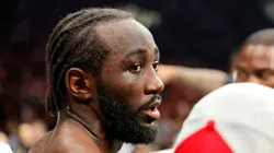 Terence Crawford mostró sus huellas de la batalla.