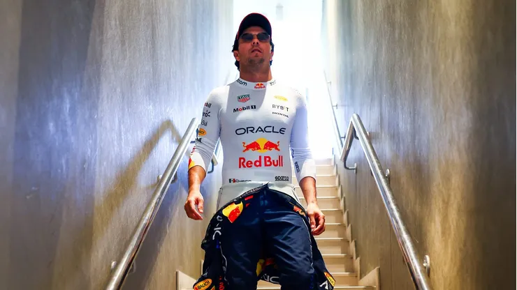 Checo Pérez tuvo conversaciones largas antes de confirmar su regreso a la Fórmula 1.