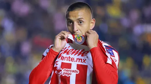 Roberto Alvarado, el gran ausente en Chivas vs. Tigres.