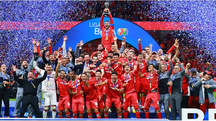 El proyecto deportivo del Toluca, al borde de la cornisa.