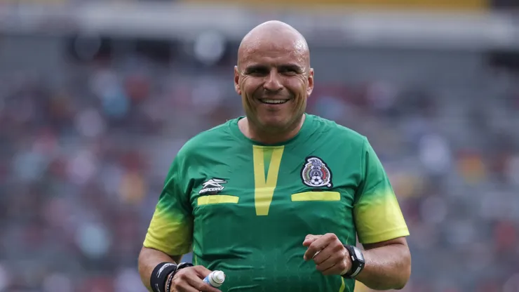 Francisco Chacón admite amor por un equipo del futbol mexicano.