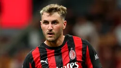 Santiago Giménez en Milan