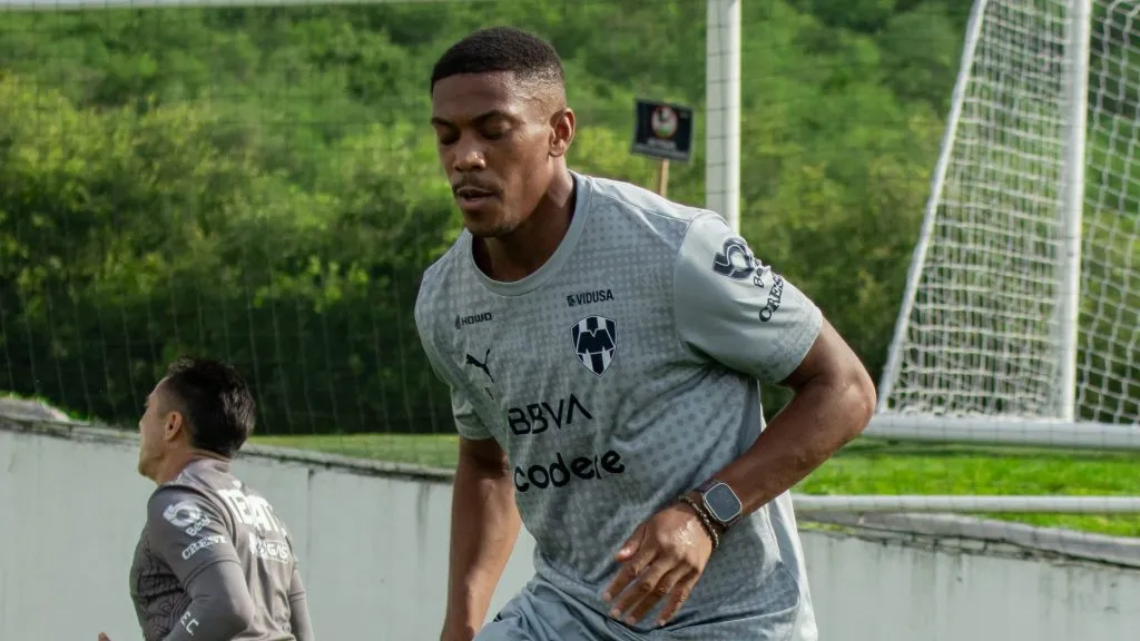 Anthony Martial ya se entrena con los Rayados [Foto: Getty]