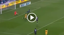 El delantero mexicano extendió a seis partidos su racha negativa sin anotar en Milan.