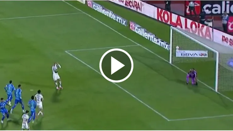 Ramsey remató y el balón se terminó perdiendo por al lado del palo derecho de Nahuel Guzmán.