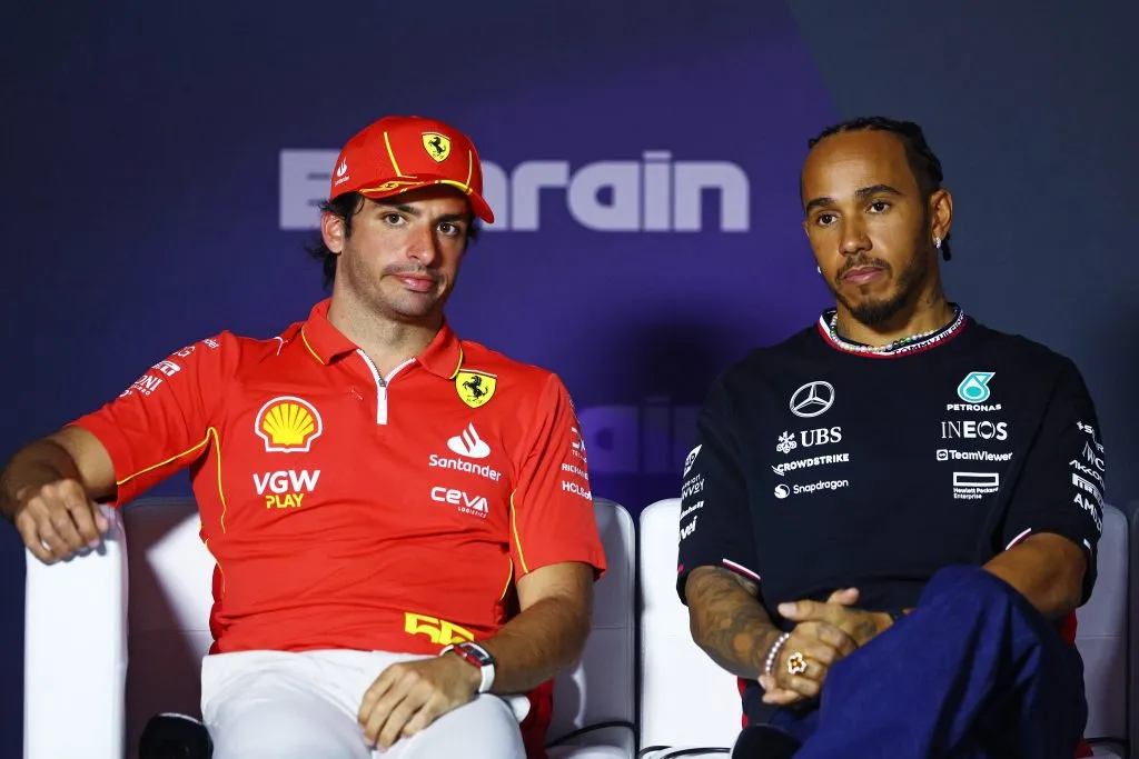 Carlos Sainz perdió su lugar en Ferrari por el fichaje de Lewis Hamilton (GETTY IMAGES)