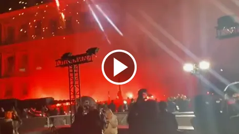 Aficionados de PSG celebraron con bengalas, fuegos artificiales y cánticos.