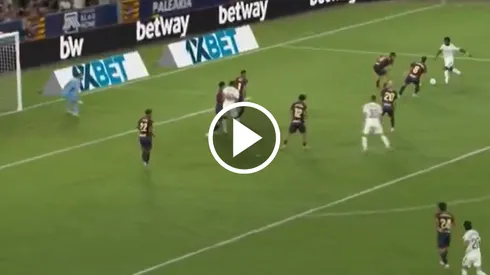 Vinícius anotó su tercer gol en la temporada.