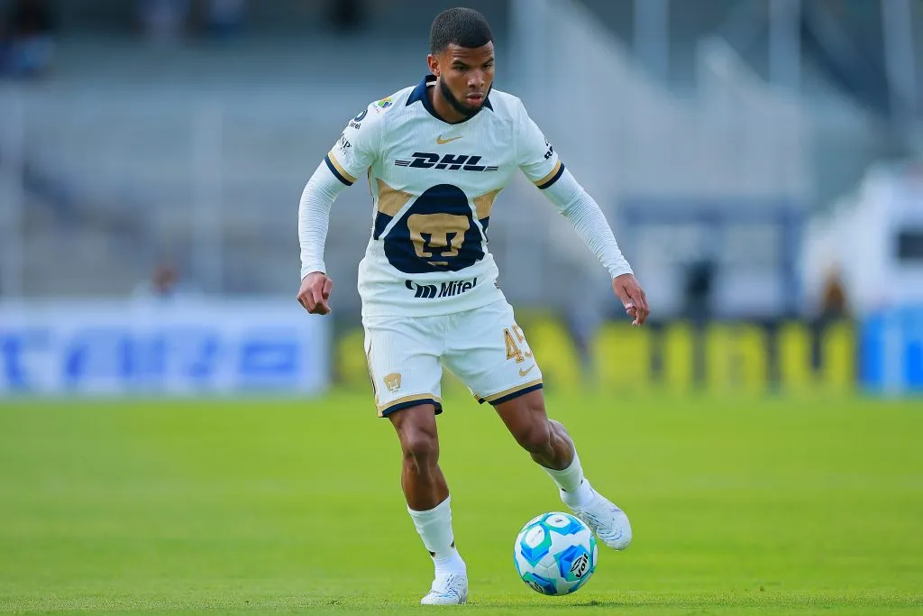 Pedro Vite no formará parte del once inicial de Pumas ya que iniciará desde la banca. (Getty Images)