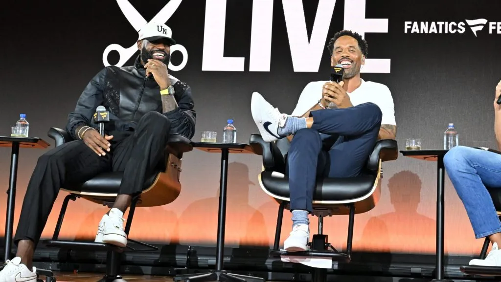 LeBron James y Maverick Carter dispuestos a trabajar juntos para la fundación de una nueva liga. (GETTY IMAGES)