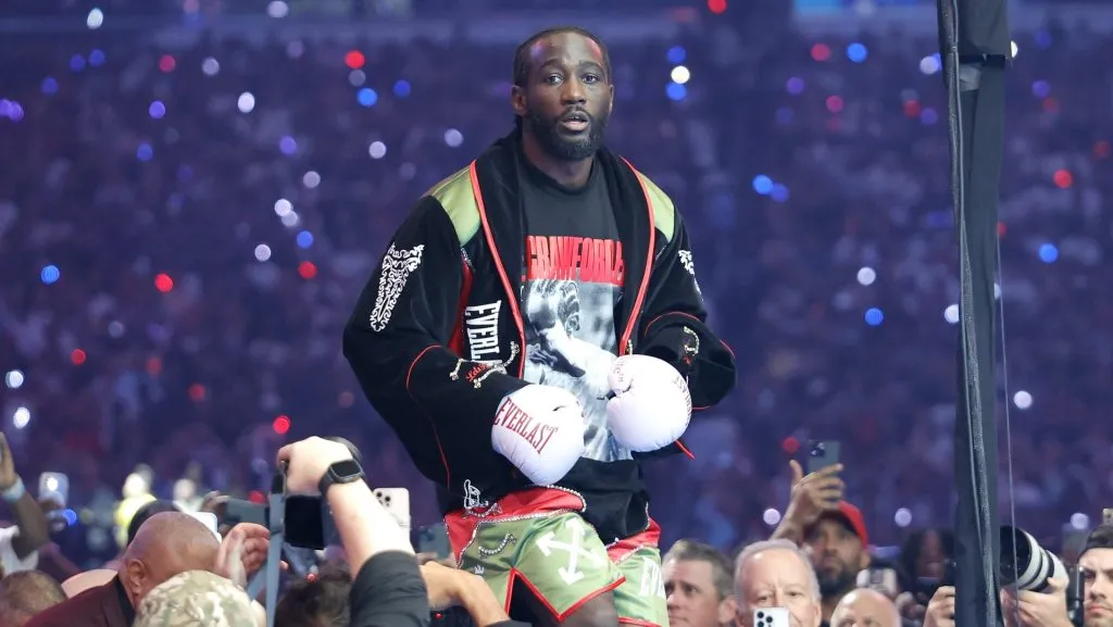Terence Crawford continúa disfrutando de su victoria ante Canelo Álvarez.