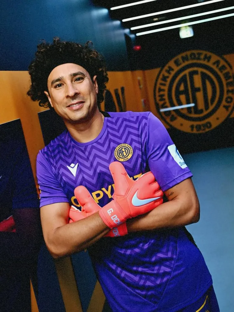 Guillermo Ochoa con AEL Limassol, su nuevo equipo (@yosoy8a)