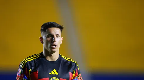 Brian Rodríguez no será titular con Pumas.