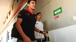 Gilberto Mora llegando al Estadio Caliente con Xolos de Tijuana