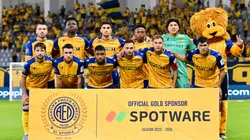 Guillermo Ochoa tiene su primera victoria pero un grave error