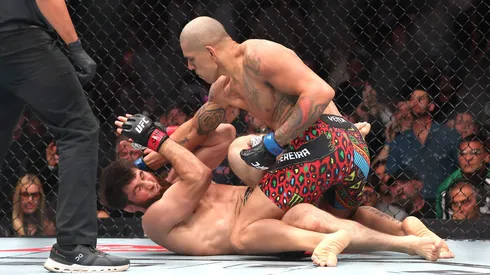 Alex Pereira dejó en la lona de UFC 320 a Magomed Ankalaev.