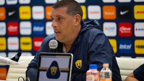 Marcelo Frigério en conferencia de prensa con Pumas Femenil