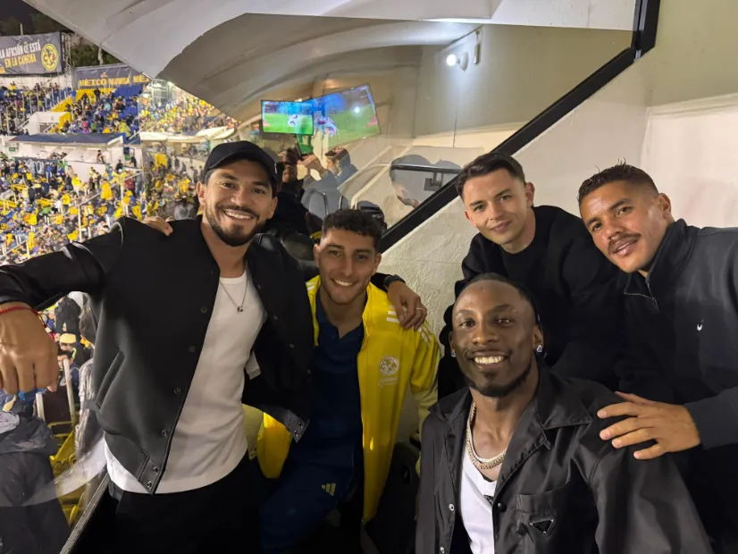 Julián Quiñones visita al América en el Estadio Ciudad de los Deportes (Julián Quiñones)