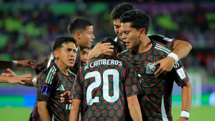 Jugadores de la Selección Mexicana Sub-20 celebrando un gol