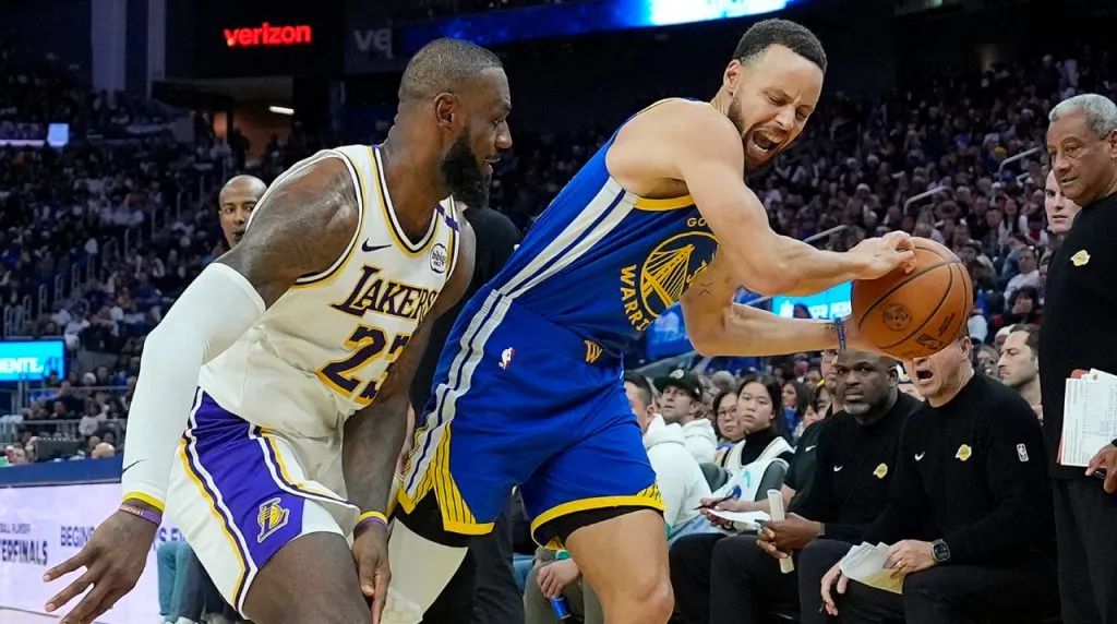 LeBron y Curry ya no se enfrentarán en el primer Lakers vs. Warriors (Foto: Getty Images)