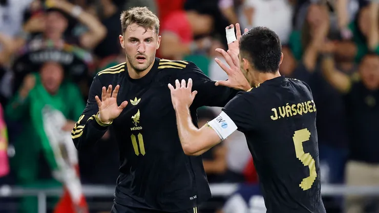 Santiago Giménez y México se preparan para enfrentar a Colombia de cara al Mundial 2026.
