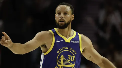 Stephen Curry sorprendió a la NBA con una fuerte decisión.