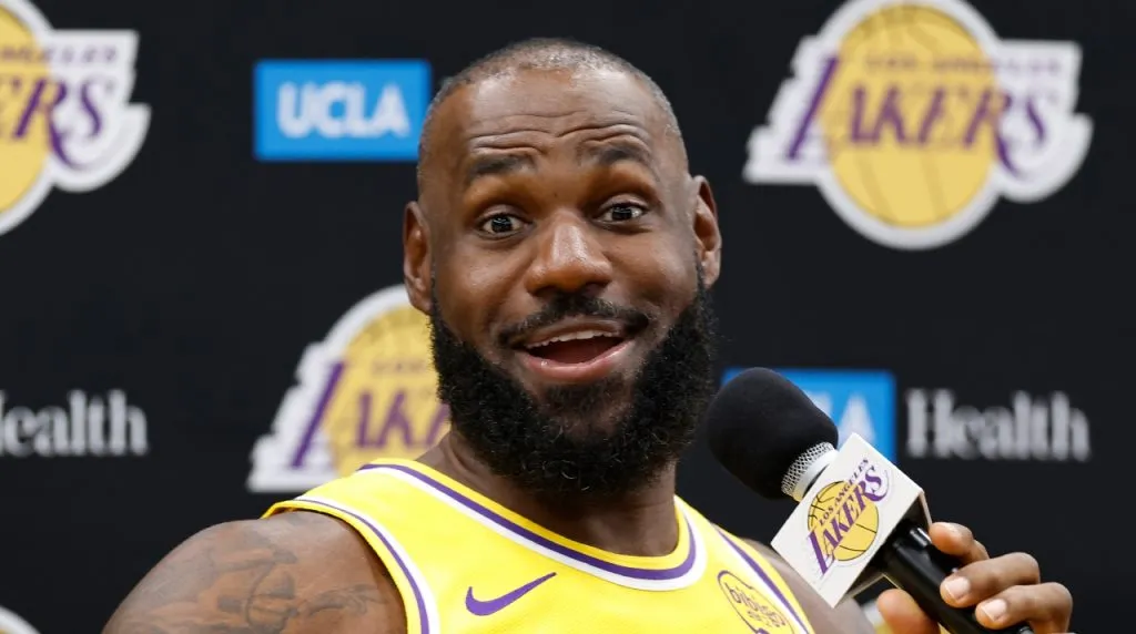 LeBron James jugará su temporada 23 en la NBA. (Foto: Getty Images)