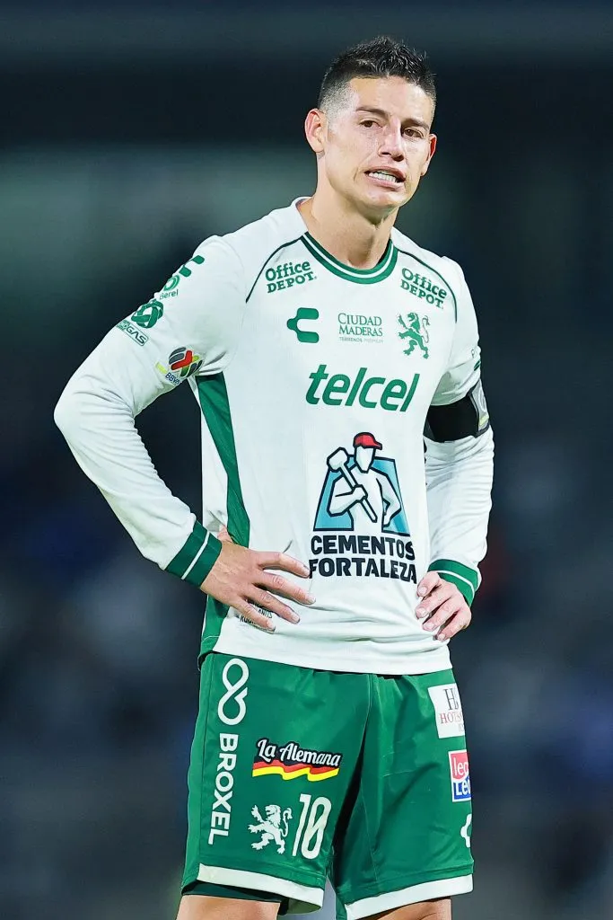 James Rodríguez con la playera de León (Getty Images)